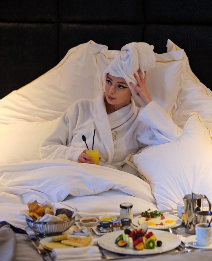 Le Hotel